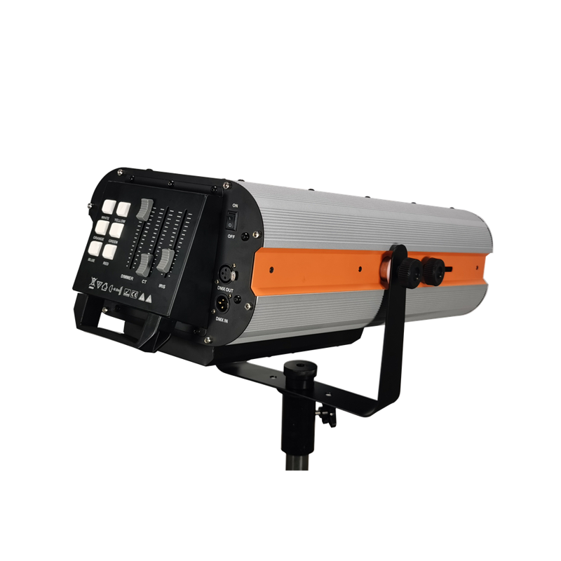 Følgespot med stativ og flightcase. 300 Watt LED