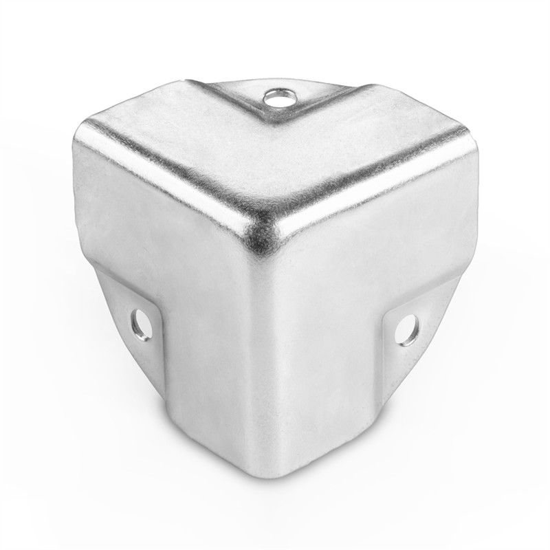 Adam Hall Hardware 4058 ZP - Flat Corner Large stepped, galvanized