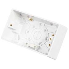 Cloud vægboks 2 gang underlag 47 mm dyb Hvid