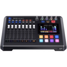 Tascam Mixcast 4 podcast mixer, recorder USB audiointerface